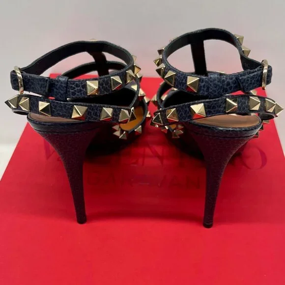 Valentino Garavani Rockstud Ankle Strap Pump in Navy Pebbled Calfskin Leather - Picture 2 of 12